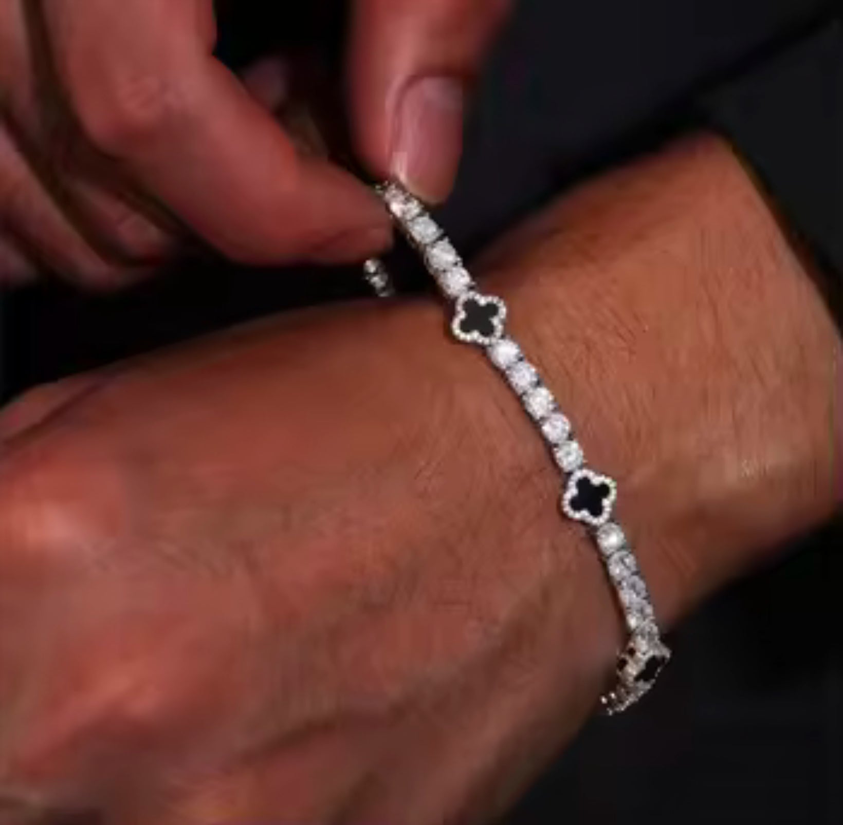 Clover Diamonds Bracelet